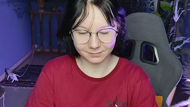 NancyMartinez online show from November 20, 2025, 5:08 am