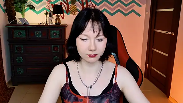 NancyMartinez online show from November 30, 2025, 9:10 am