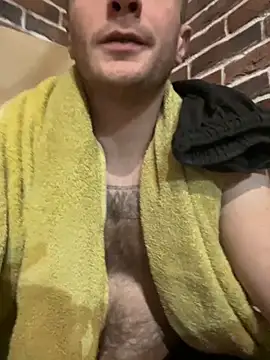 red red00 online show from November 9, 2025, 3:05 pm