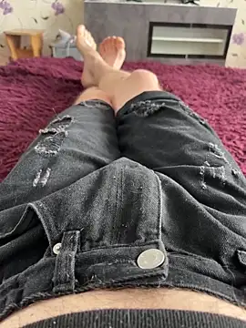 Snapshot of red_red00 chatting on February 25, 2026, 7:52 am red red00 online show from February 25, 2026, 7:52 am