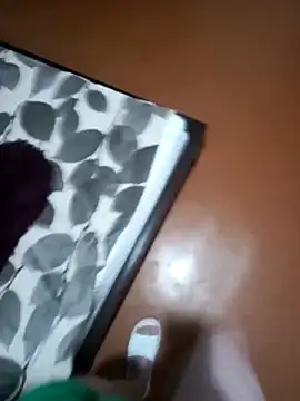 red red00 online show from March 9, 2025, 7:59 pm