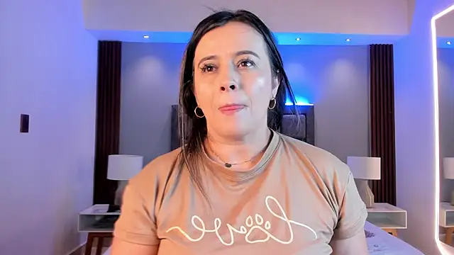 Susann Ross online show from September 9, 2025, 10:57 am