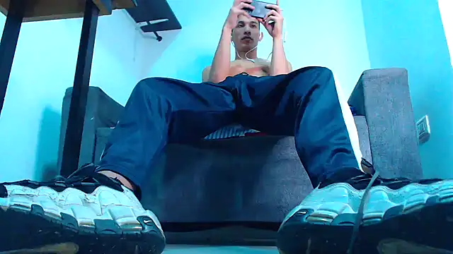 mastersmits online show from November 3, 2025, 2:28 am