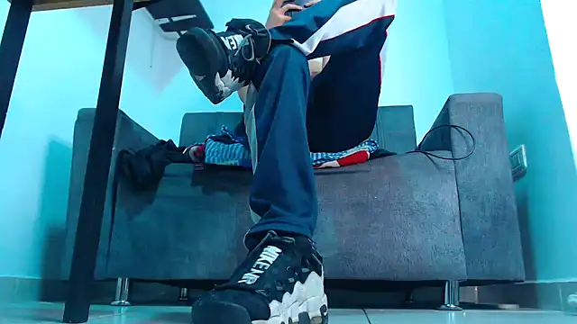 mastersmits online show from November 17, 2025, 3:32 am