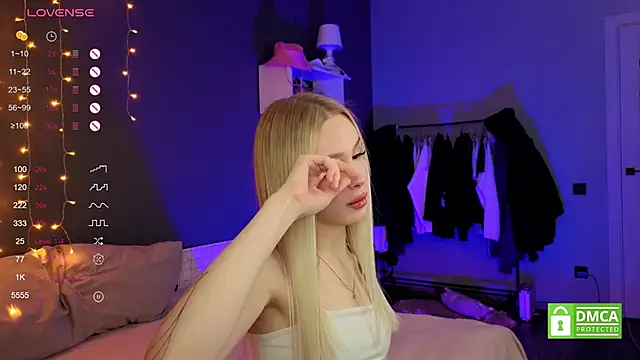 aneta alisha online show from October 19, 2025, 12:52 pm