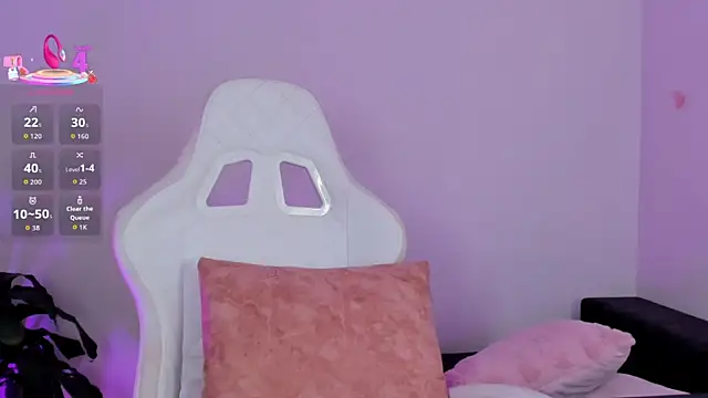 EmilyRive online show from October 27, 2025, 10:33 pm