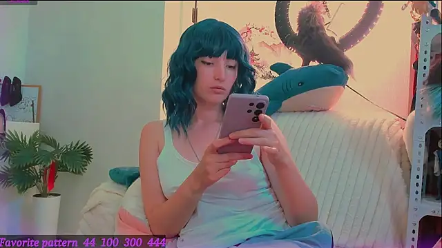 Snapshot of Toxic_Ellies chatting on June 4, 2026, 7:57 am Toxic Ellies online show from June 4, 2026, 7:57 am