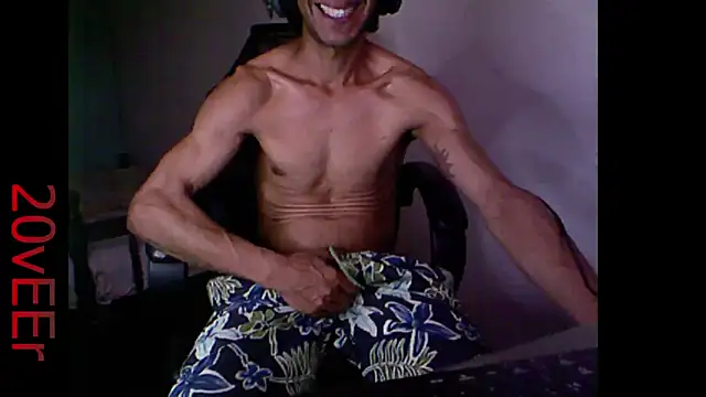 Snapshot of 20vEEr chatting on December 20, 2025, 8:28 am 20vEEr online show from December 20, 2025, 8:28 am