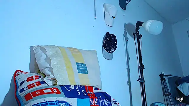 Snapshot of ADAM_HOT chatting on November 19, 2025, 10:54 pm ADAM HOT online show from November 19, 2025, 10:54 pm