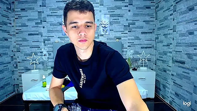 Snapshot of ADAM_HOT chatting on September 10, 2025, 9:36 pm ADAM HOT online show from September 10, 2025, 9:36 pm