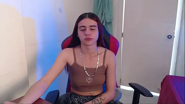 Snapshot of Maximesex chatting on May 25, 2026, 1:32 pm Maximesex online show from May 25, 2026, 1:32 pm