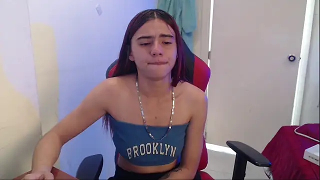 Snapshot of Maximesex chatting on May 22, 2026, 1:42 pm Maximesex online show from May 22, 2026, 1:42 pm