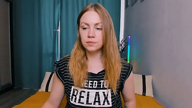 Snapshot of InsatiableFoxX chatting on June 15, 2026, 2:28 pm InsatiableFoxX online show from June 15, 2026, 2:28 pm