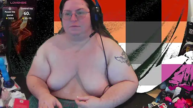 Snapshot of ShibariTurtleDuck chatting on June 18, 2026, 2:11 pm ShibariTurtleDuck online show from June 18, 2026, 2:11 pm