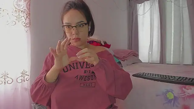 HARLEYNAPIER online show from February 6, 2026, 5:53 pm