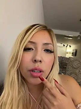 Sofy Softtt online show from April 7, 2026, 11:28 pm
