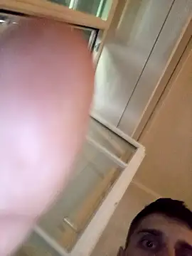 Snapshot of Xtremem00d chatting on September 18, 2025, 12:30 pm Xtremem00d online show from September 18, 2025, 12:30 pm