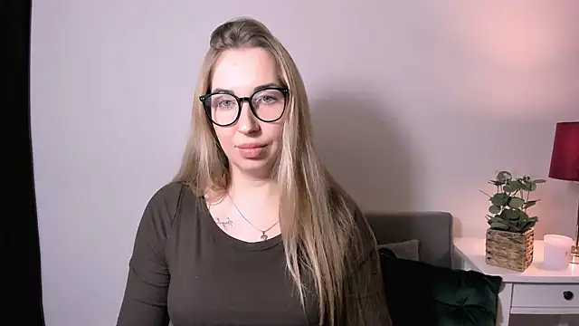 AriaDesire online show from January 14, 2026, 12:20 pm