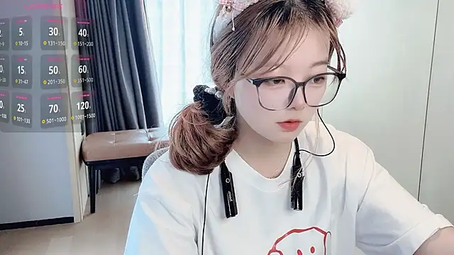 Snapshot of MM-Xylia chatting on September 29, 2025, 5:47 am MM-Xylia online show from September 29, 2025, 5:47 am