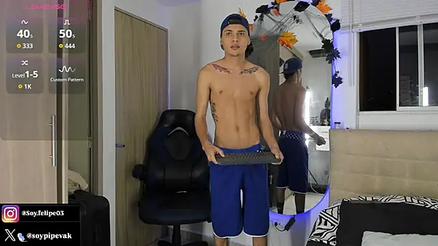 soyander03  online show from October 21, 2025, 10:36 am