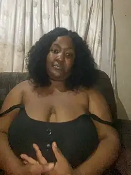 Snapshot of Missmoox24 chatting on December 29, 2024, 11:29 pm Missmoox24 online show from December 29, 2024, 11:29 pm