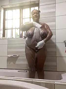 Snapshot of Missmoox24 chatting on September 13, 2025, 11:21 am Missmoox24 online show from September 13, 2025, 11:21 am