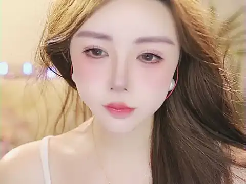Qiaoqiao  online show from June 20, 2026, 4:23 pm