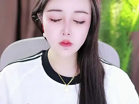 Snapshot of Qiaoqiao_ chatting on February 7, 2025, 7:07 am Qiaoqiao online show from February 7, 2025, 7:07 am