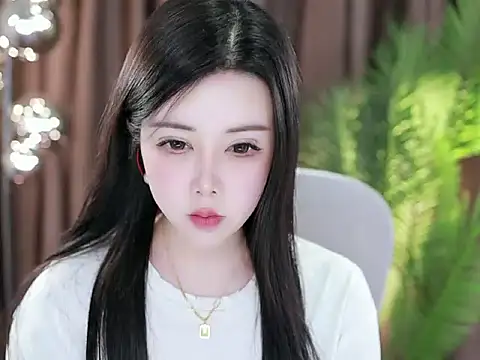 Snapshot of Qiaoqiao_ chatting on February 16, 2025, 6:32 am Qiaoqiao online show from February 16, 2025, 6:32 am
