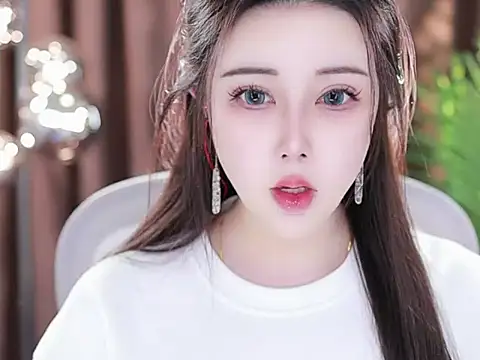 Snapshot of Qiaoqiao_ chatting on March 3, 2025, 4:15 pm Qiaoqiao online show from March 3, 2025, 4:15 pm