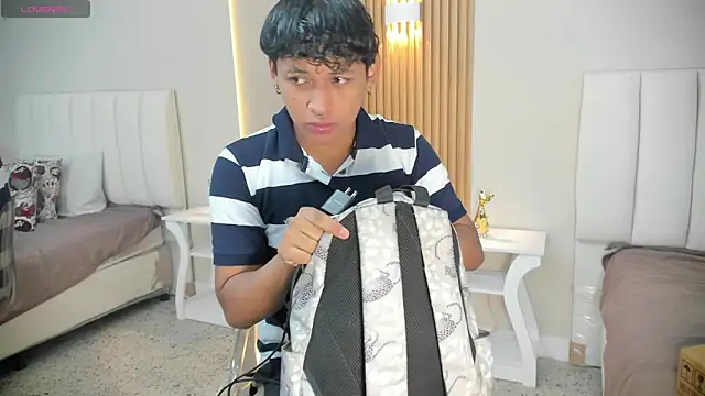 axel ps online show from October 26, 2025, 4:02 am