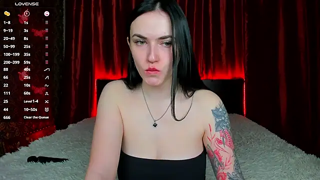 Witch Lady online show from May 15, 2026, 6:11 am