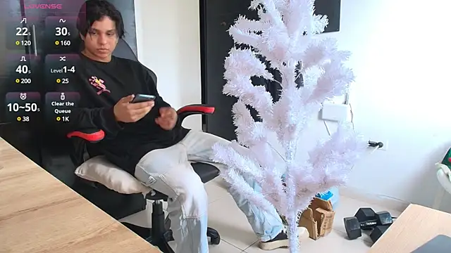 Snapshot of Haruto2001 chatting on December 6, 2024, 6:22 pm Haruto2001 online show from December 6, 2024, 6:22 pm