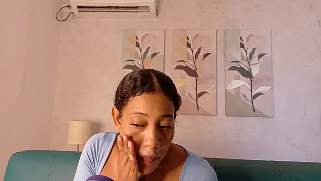 flavia cruz online show from April 14, 2026, 12:21 pm