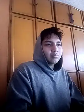 Snapshot of LoganFinds chatting on October 2, 2025, 3:48 pm LoganFinds online show from October 2, 2025, 3:48 pm