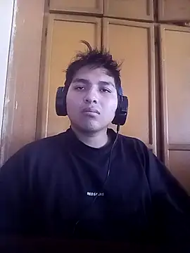 Snapshot of LoganFinds chatting on December 3, 2025, 3:00 pm LoganFinds online show from December 3, 2025, 3:00 pm
