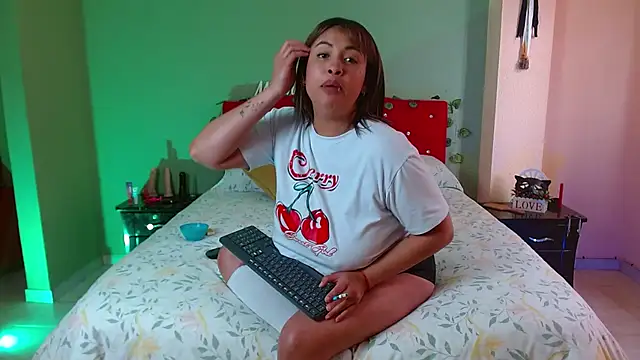 MirandaDream2 online show from October 24, 2025, 6:51 pm