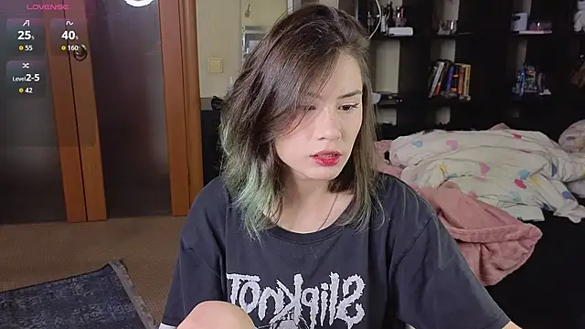 alicekiit online show from October 2, 2025, 12:03 am