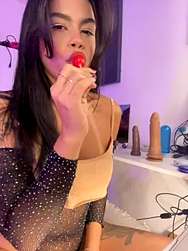 GrlAlice online show from November 16, 2025, 8:35 pm