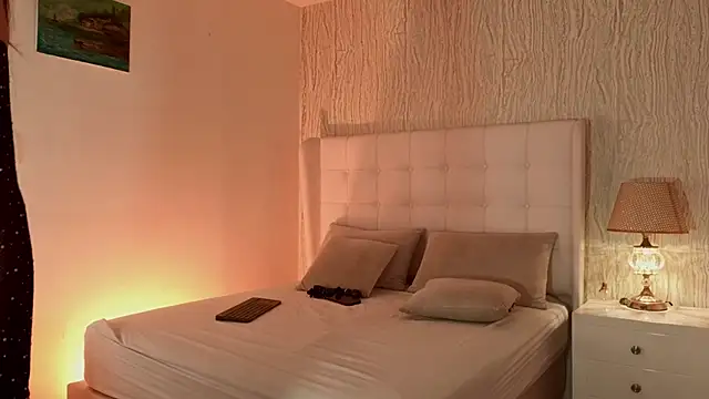 Luisa0110 online show from February 23, 2026, 3:45 pm