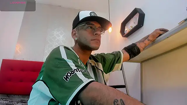 Andrey u92 online show from November 13, 2025, 7:29 pm