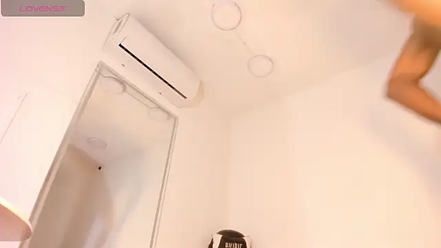 vera candella online show from November 14, 2025, 10:41 am