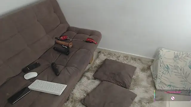 Mariana Lu online show from March 14, 2025, 4:43 am