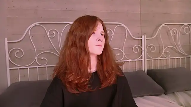 ZaynGraham online show from November 5, 2025, 3:37 pm