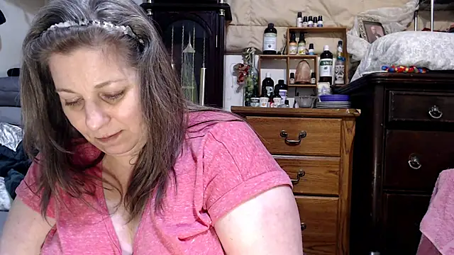 ladyscarlotta online show from March 18, 2025, 9:43 pm