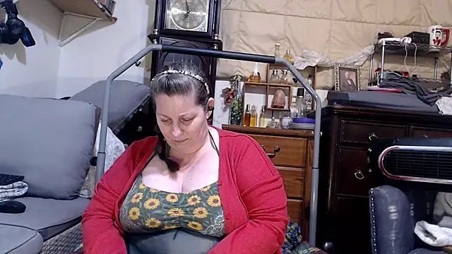 ladyscarlotta online show from September 18, 2025, 7:17 pm