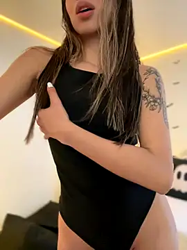 AmmyCollinsW online show from October 29, 2025, 9:47 pm