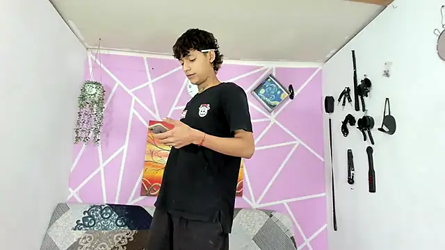 Fresahot2005 online show from January 30, 2025, 7:15 pm