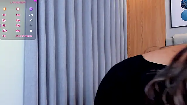 lennabell online show from December 5, 2025, 3:54 pm