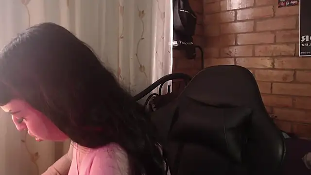 Cintya Kros online show from March 9, 2026, 9:18 pm